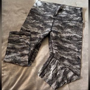 Lululemon Cropped Leggings